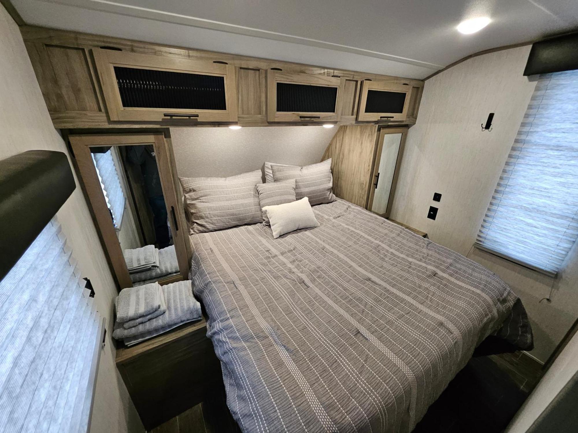 Hailey'S Beach-N-Bay Rv Resort Gilchrist Buitenkant foto
